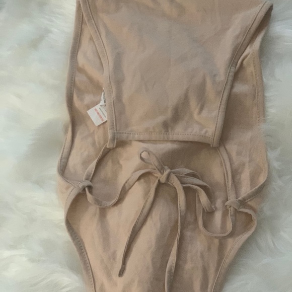 Two piece set - Picture 2 of 6